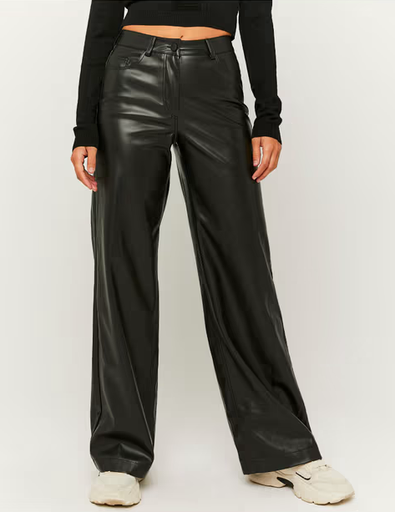 [sku01344] Pantalón negro de piel con corte ancho